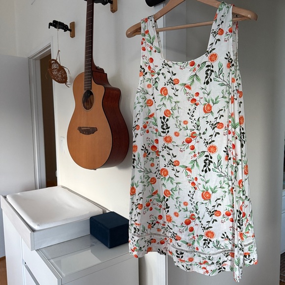 Joie Dresses & Skirts - Joie Floral white Mini Dress with oranges fruit pattern